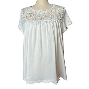 Eri & Ali Blouse in White with Crochet Lace at Neckline Size M